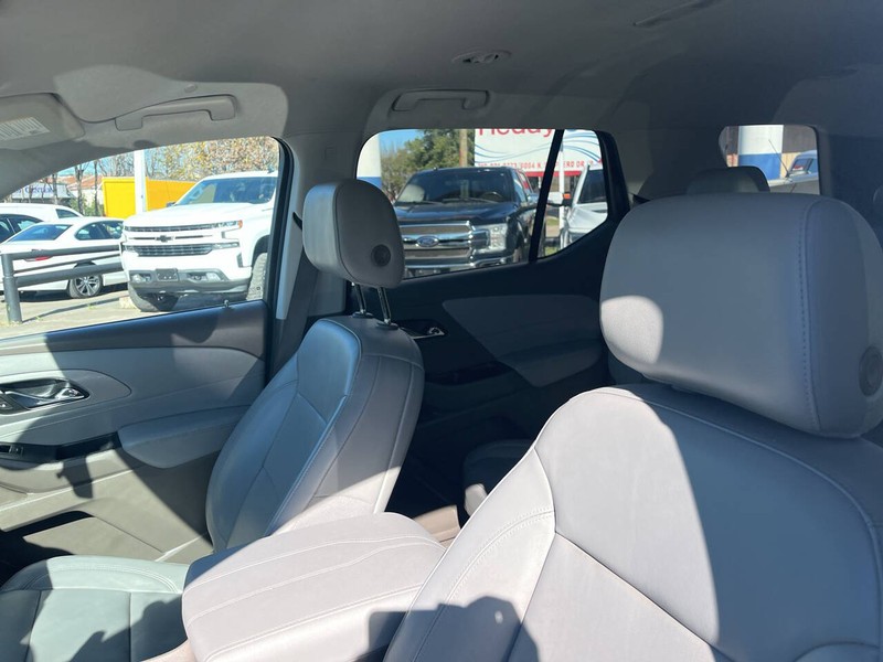 Chevrolet Traverse Vehicle Image 16