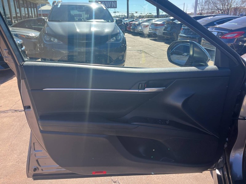 Toyota Camry Vehicle Image 07