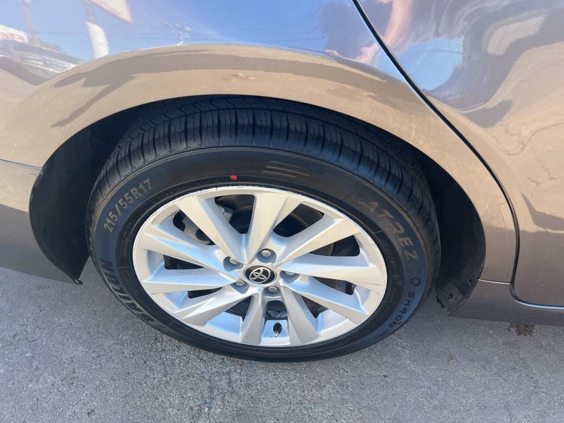 Toyota Camry Vehicle Image 20