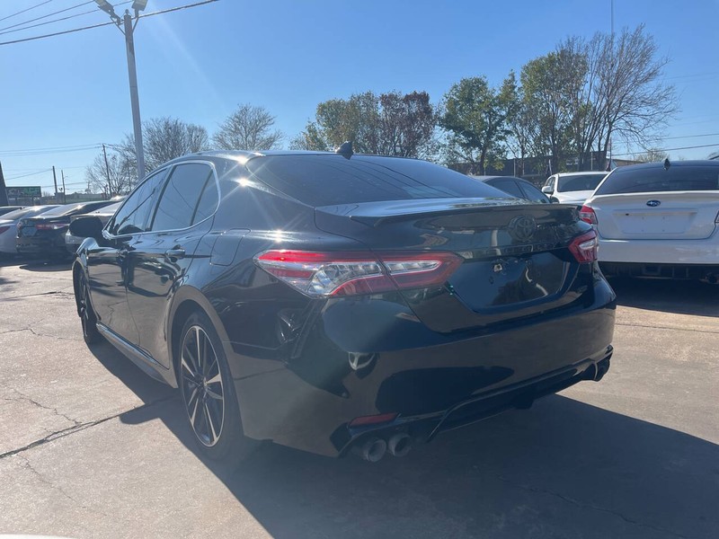 Toyota Camry Vehicle Image 03