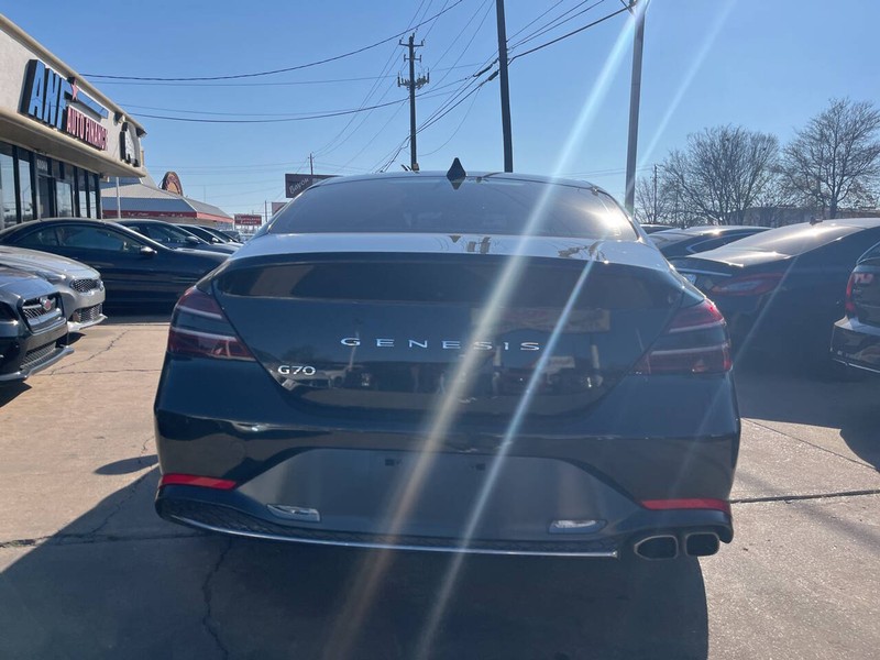 Genesis G70 Vehicle Image 04