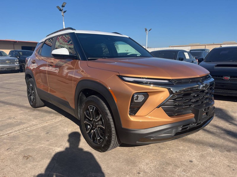 Chevrolet TrailBlazer Vehicle Image 06