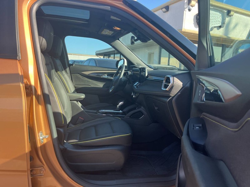 Chevrolet TrailBlazer Vehicle Image 11