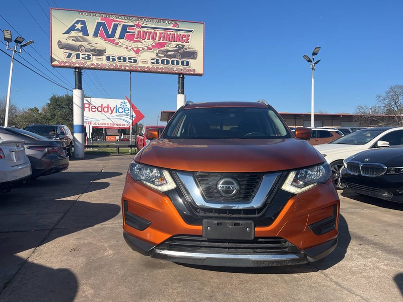 Nissan Rogue Vehicle Image 02