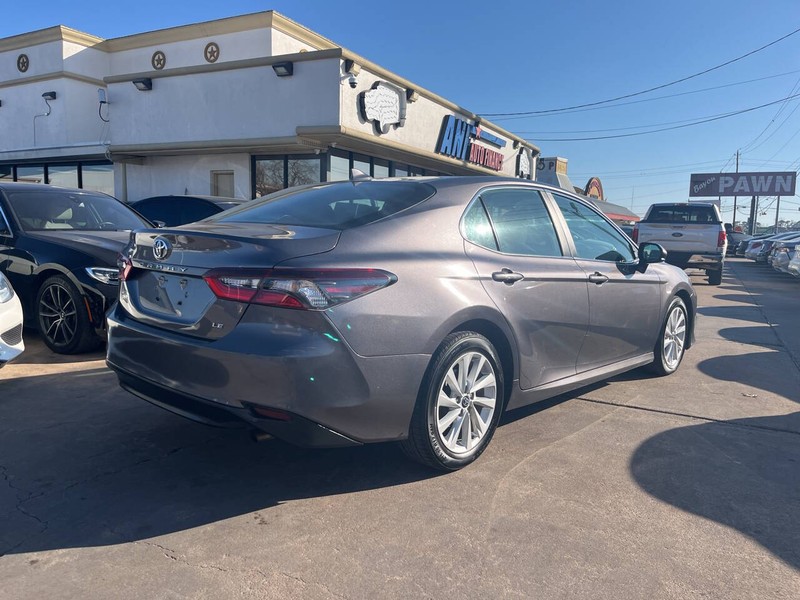 Toyota Camry Vehicle Image 05