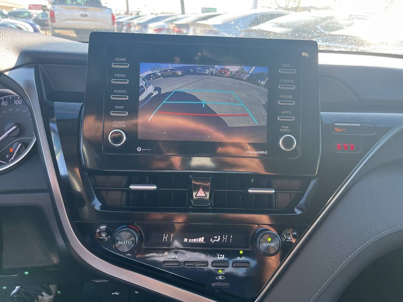 Toyota Camry Vehicle Image 11