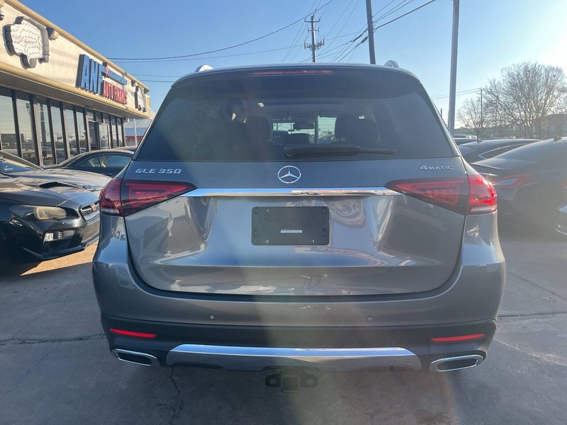 Mercedes-Benz GLE Vehicle Image 03