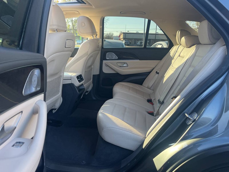 Mercedes-Benz GLE Vehicle Image 08