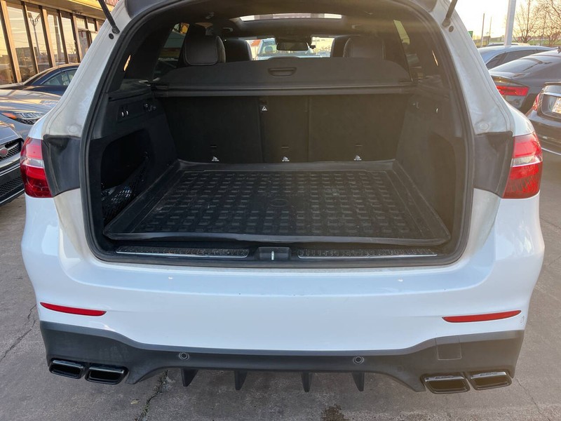 Mercedes-Benz GLC Vehicle Image 09