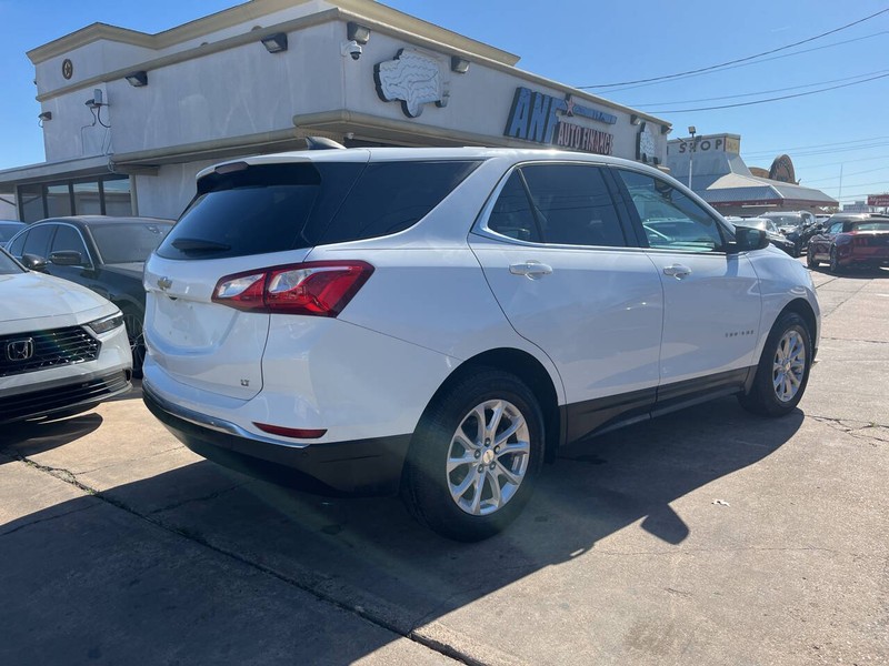 Chevrolet Equinox Vehicle Image 05