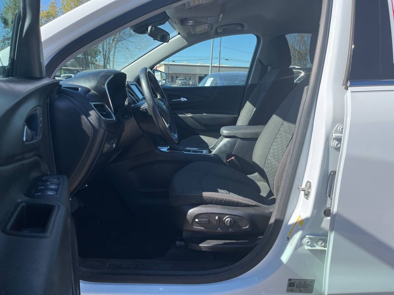 Chevrolet Equinox Vehicle Image 07