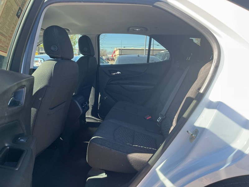 Chevrolet Equinox Vehicle Image 08