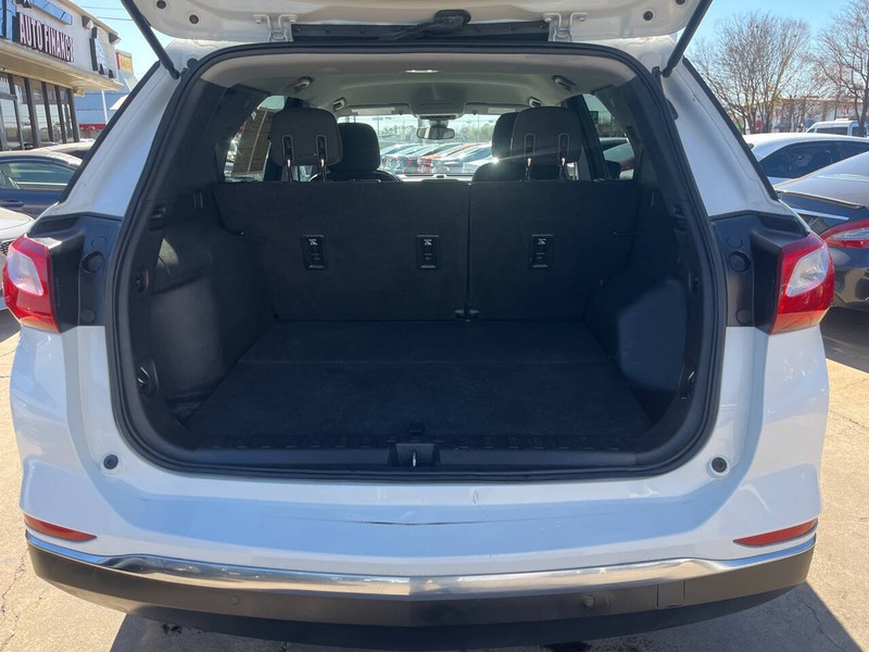 Chevrolet Equinox Vehicle Image 09