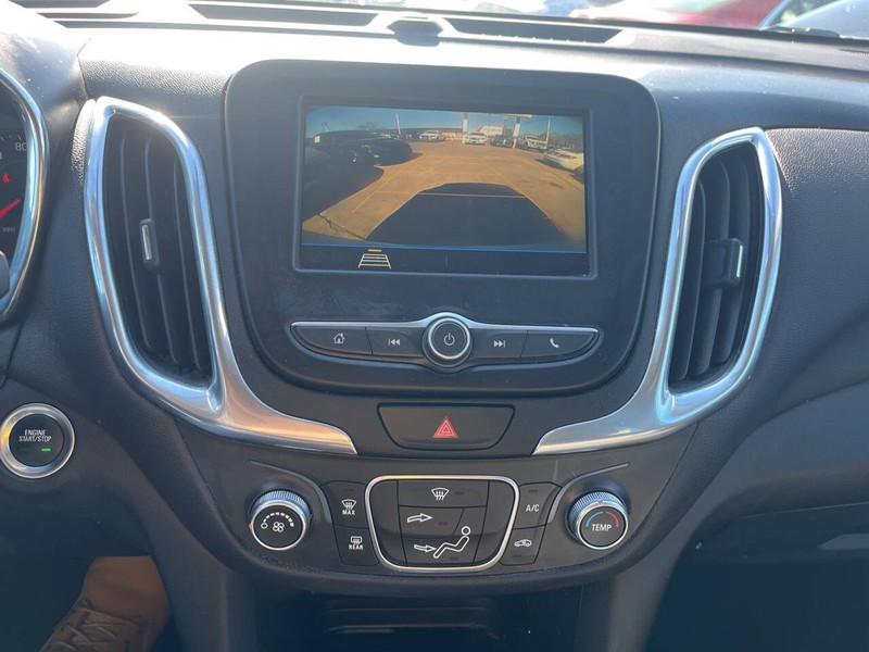 Chevrolet Equinox Vehicle Image 12