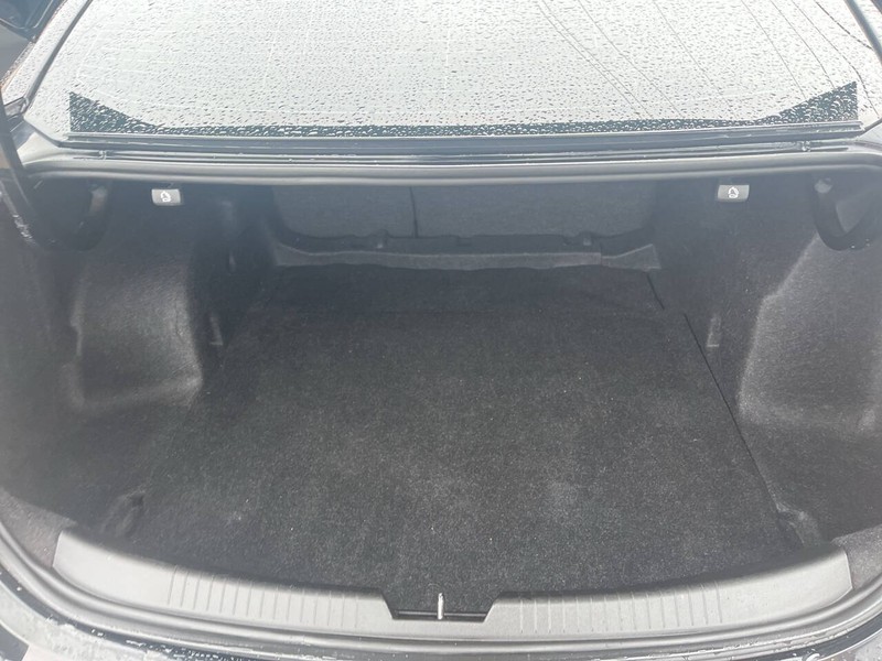 Chevrolet Malibu Vehicle Image 14