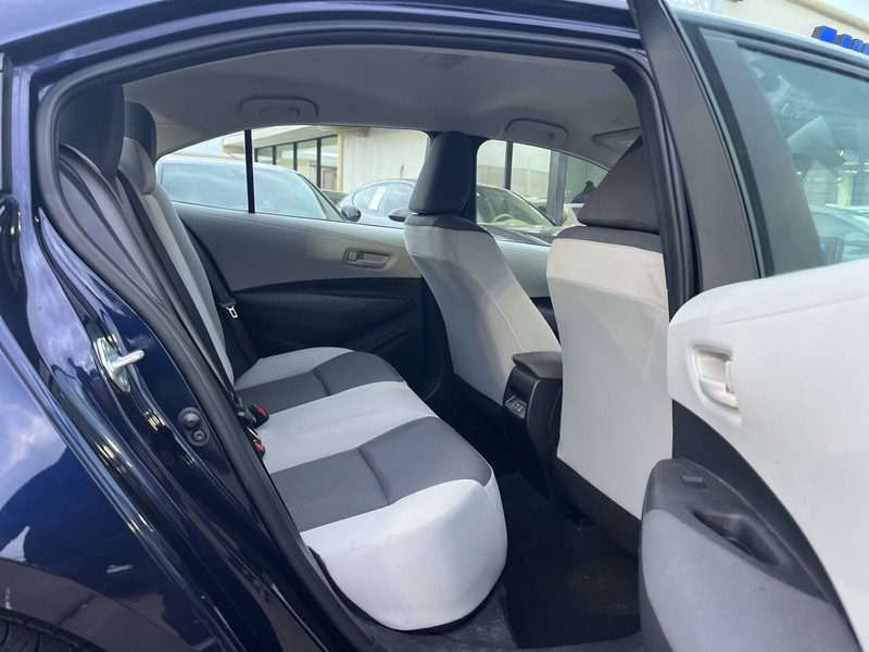 Toyota Corolla Vehicle Image 09