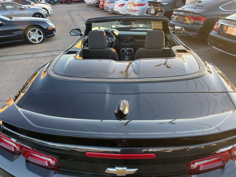 Chevrolet Camaro Vehicle Image 05