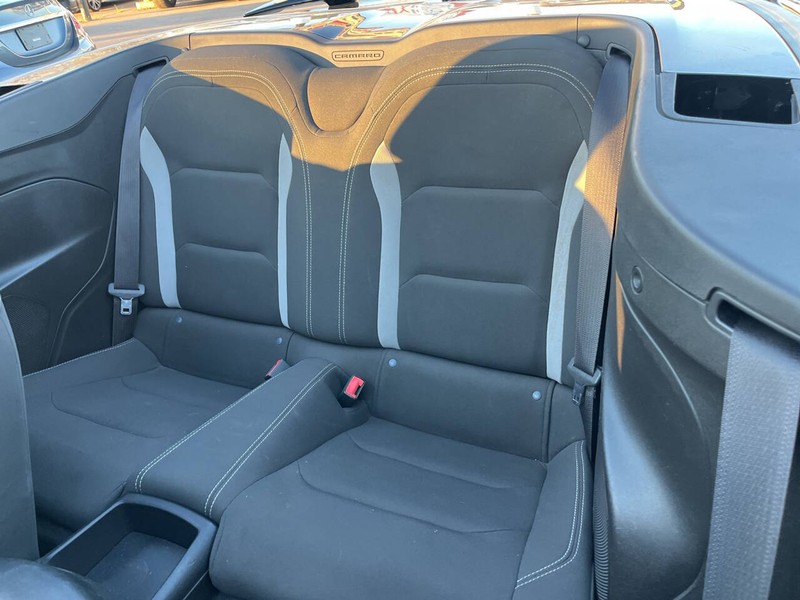 Chevrolet Camaro Vehicle Image 09