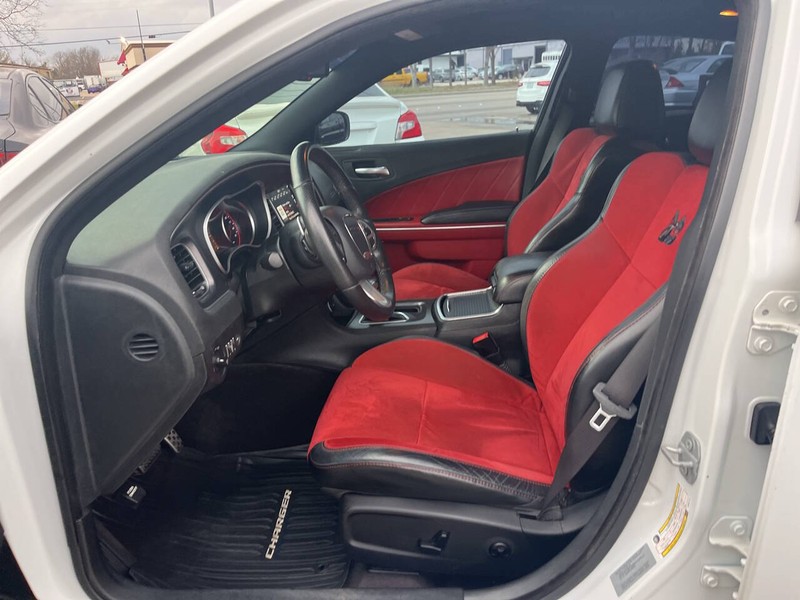 Dodge Charger Vehicle Image 10