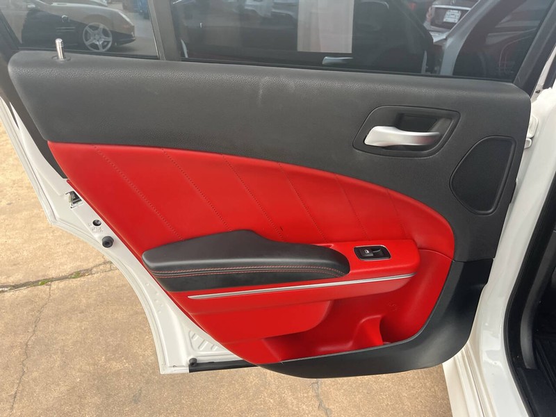 Dodge Charger Vehicle Image 17