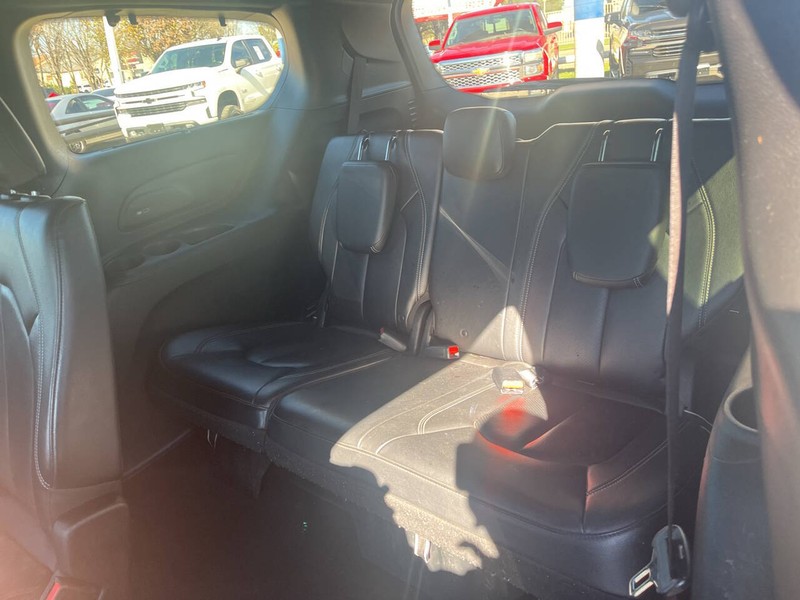 Chrysler Pacifica Vehicle Image 16