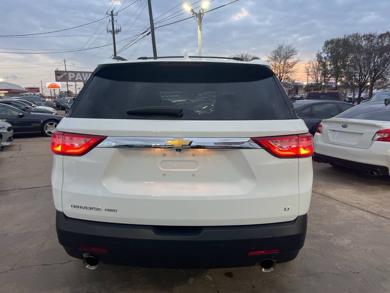 Chevrolet Traverse Vehicle Image 03