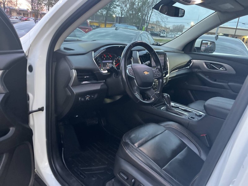 Chevrolet Traverse Vehicle Image 06