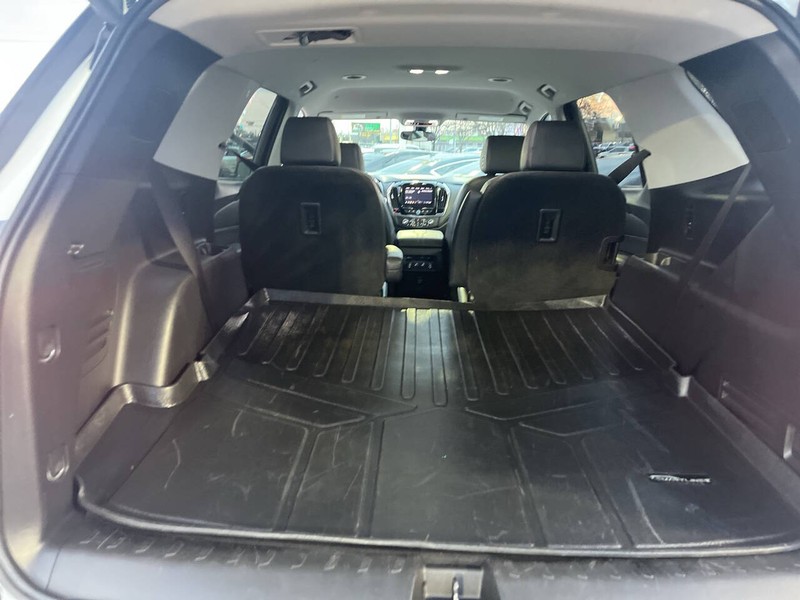 Chevrolet Traverse Vehicle Image 17