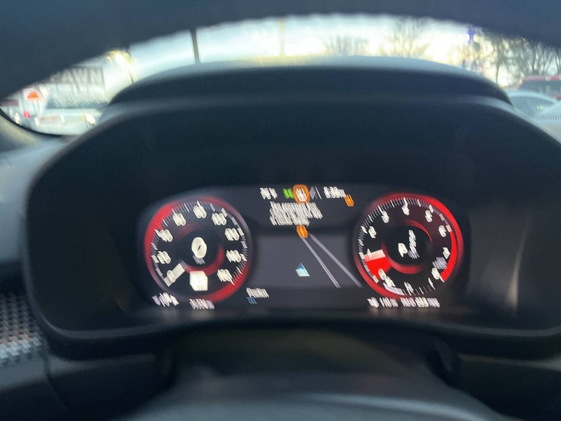 Volvo XC40 Vehicle Image 11