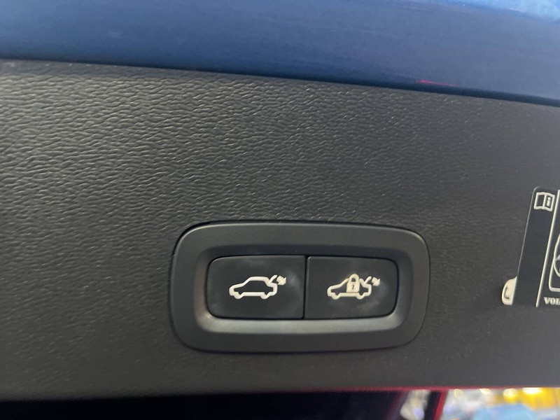 Volvo XC40 Vehicle Image 19