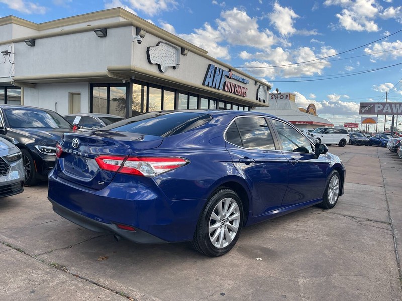 Toyota Camry Vehicle Image 05