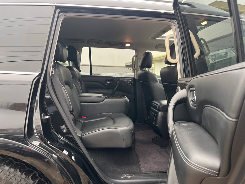 INFINITI QX80 Vehicle Image 09