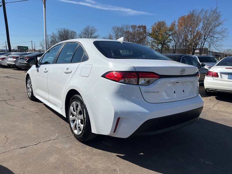 Toyota Corolla Vehicle Image 03