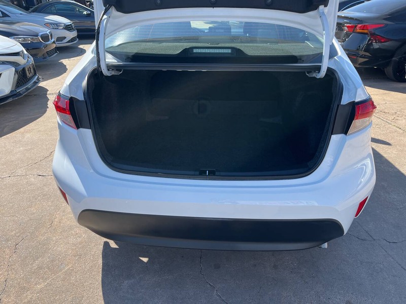 Toyota Corolla Vehicle Image 09