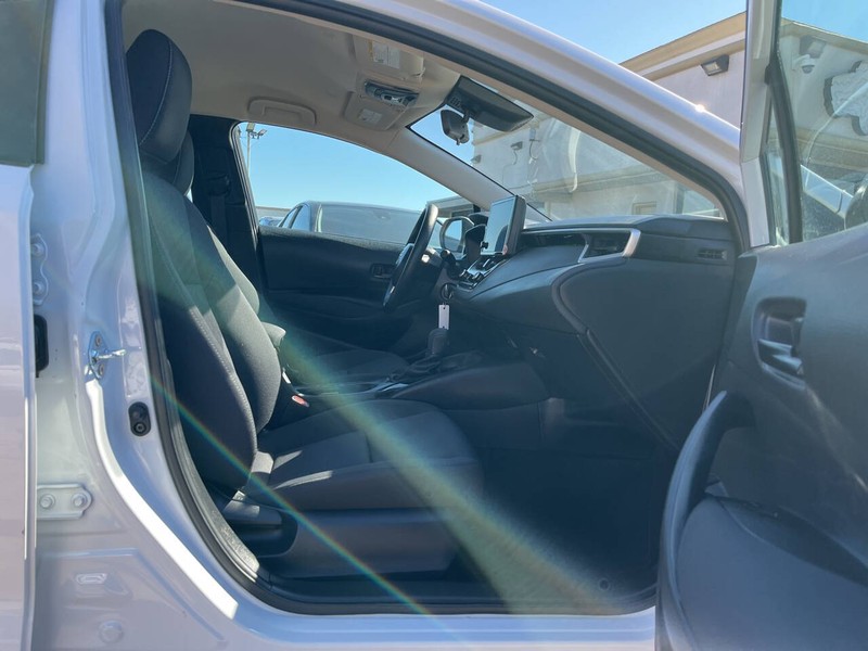 Toyota Corolla Vehicle Image 12