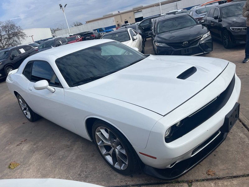 Dodge Challenger Vehicle Image 02
