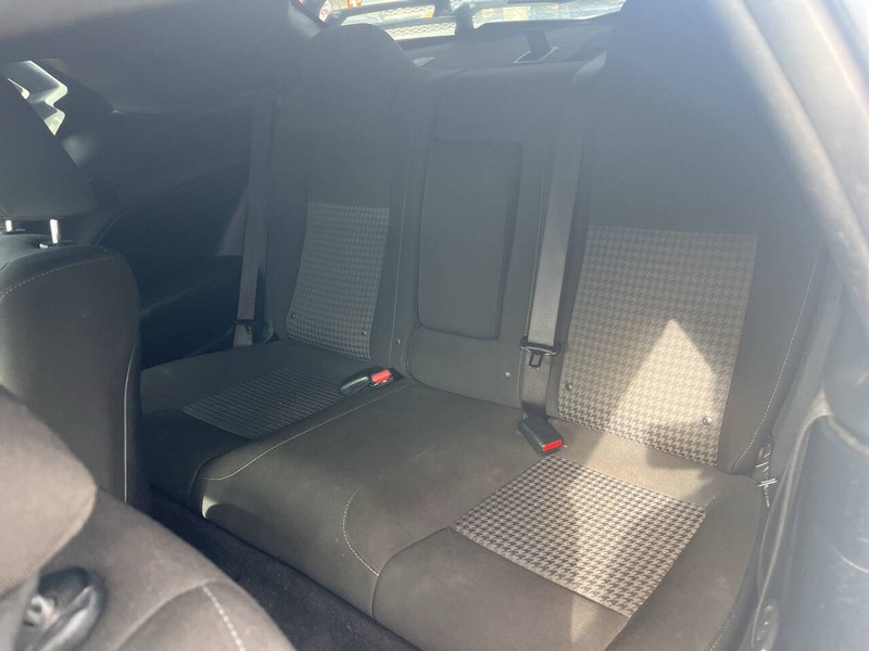 Dodge Challenger Vehicle Image 12