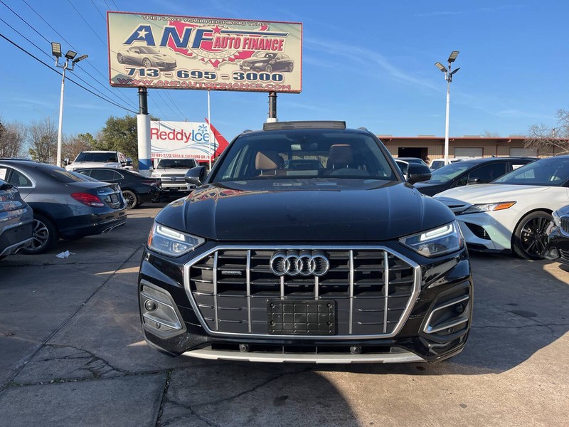 Audi Q5 Vehicle Image 02