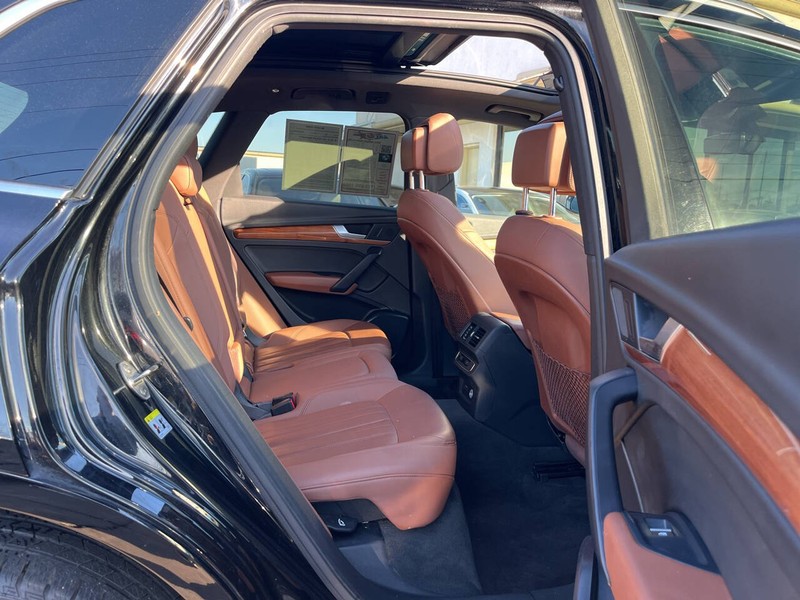 Audi Q5 Vehicle Image 10