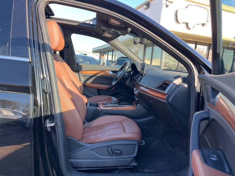 Audi Q5 Vehicle Image 11