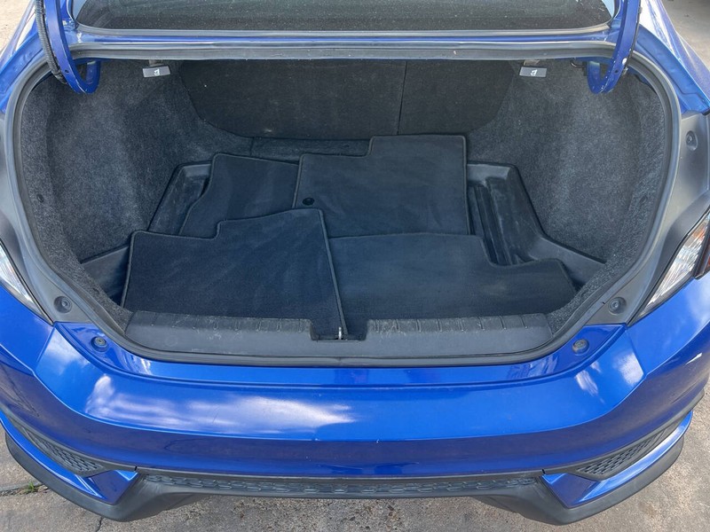 Honda Civic Si Coupe Vehicle Image 10