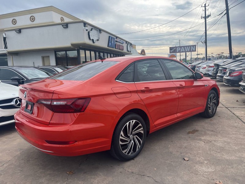 Volkswagen Jetta Vehicle Image 04