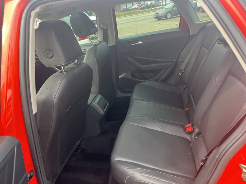 Volkswagen Jetta Vehicle Image 16