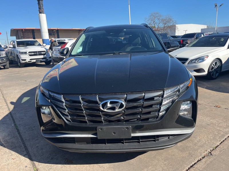 Hyundai Tucson Vehicle Image 02