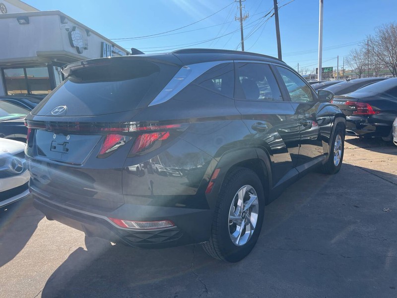 Hyundai Tucson Vehicle Image 04