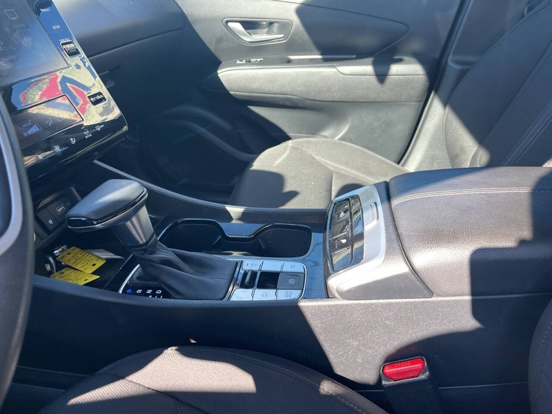 Hyundai Tucson Vehicle Image 11