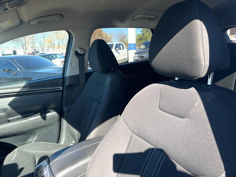 Hyundai Tucson Vehicle Image 12