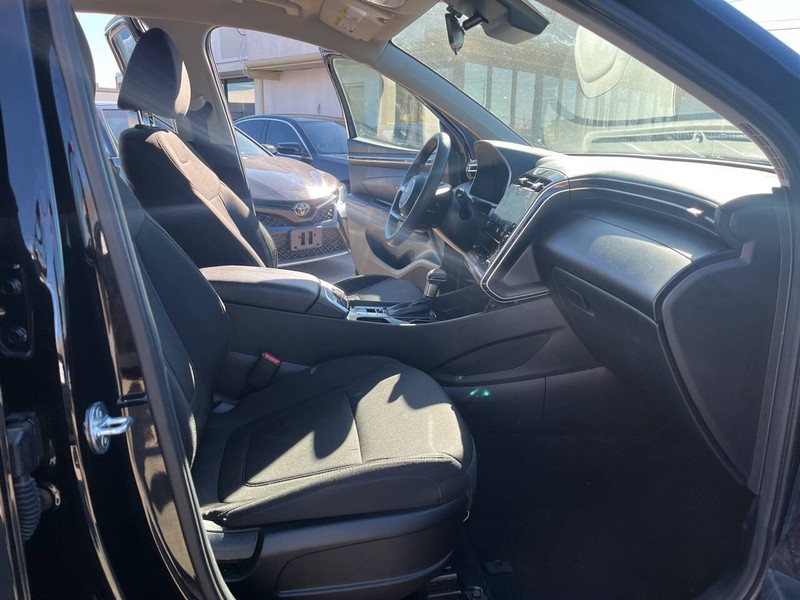 Hyundai Tucson Vehicle Image 18