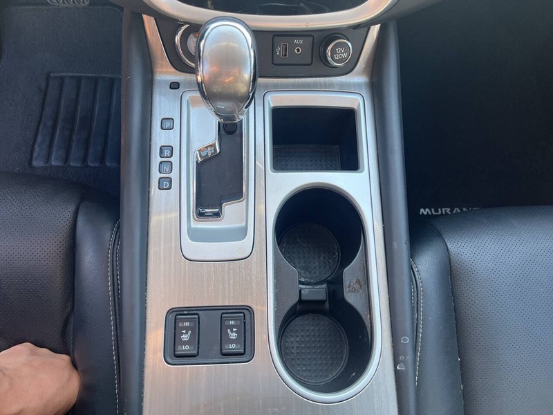 Nissan Murano Vehicle Image 11