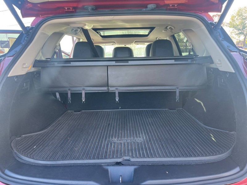 Nissan Murano Vehicle Image 16